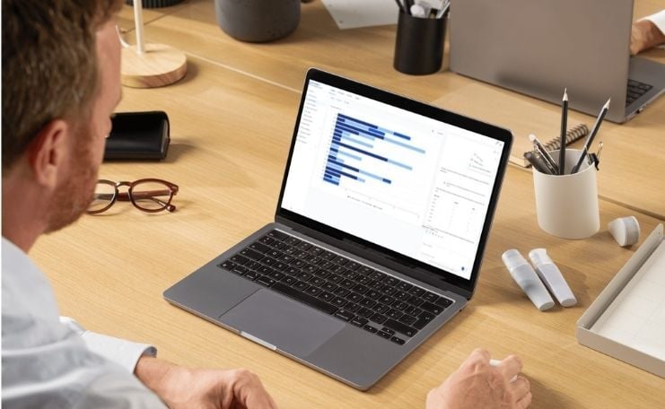 Homepage Hero_CRO and AI Technology_Man